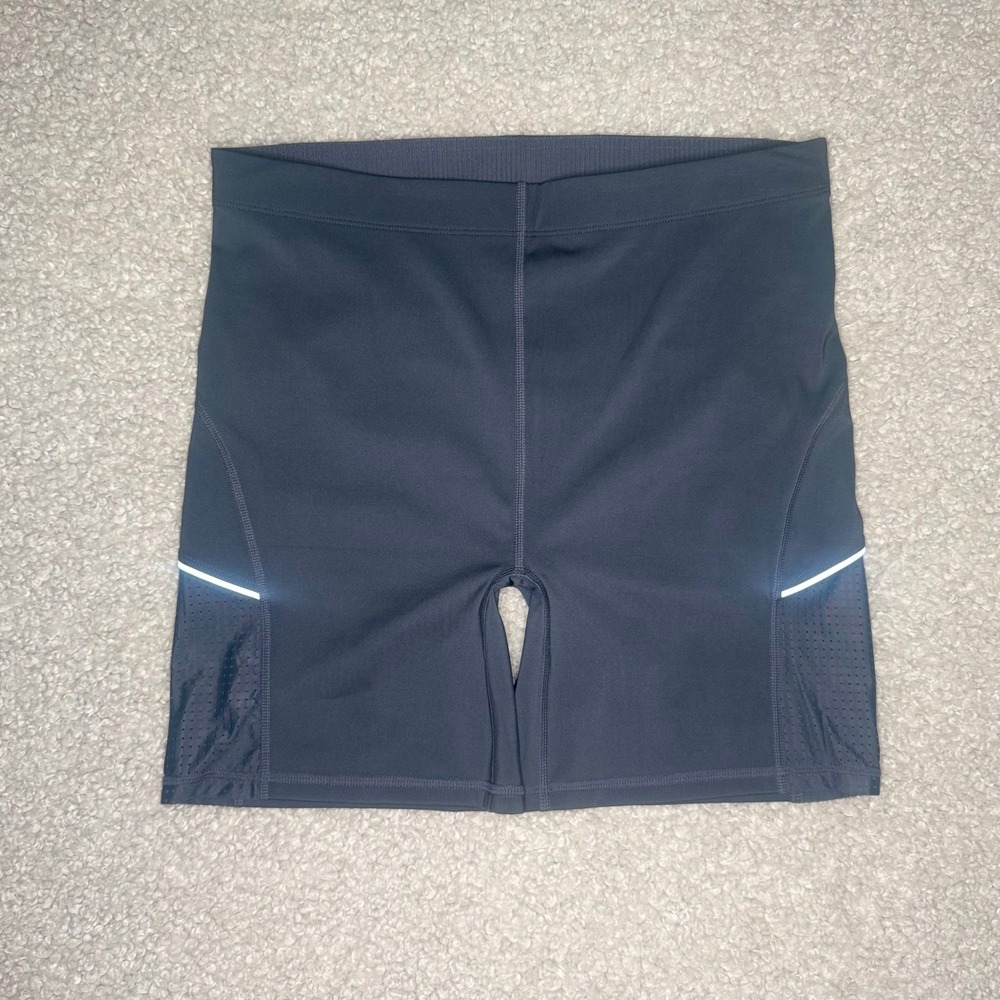 New Fabletics Stride 9 High-Waisted‎ Shorts Onyx Gray XL Reflective Bike Shorts